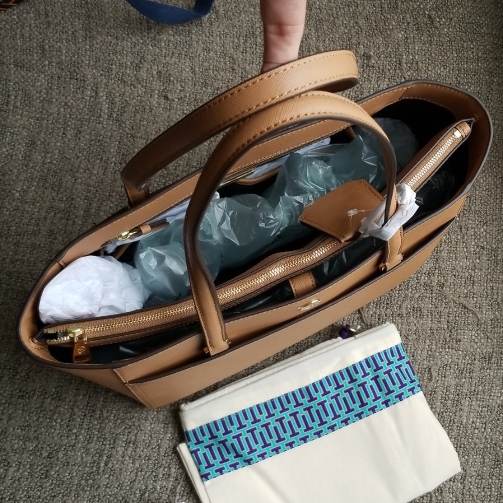Tory Burch Small Robinson Leather Tote - Picture 2 of 7
